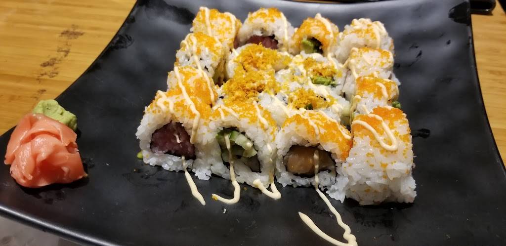 SushiMe | restaurant | 8 Beechwood Av, Vanier, ON K1L 8B4, Canada | 6137414777 OR +1 613-741-4777