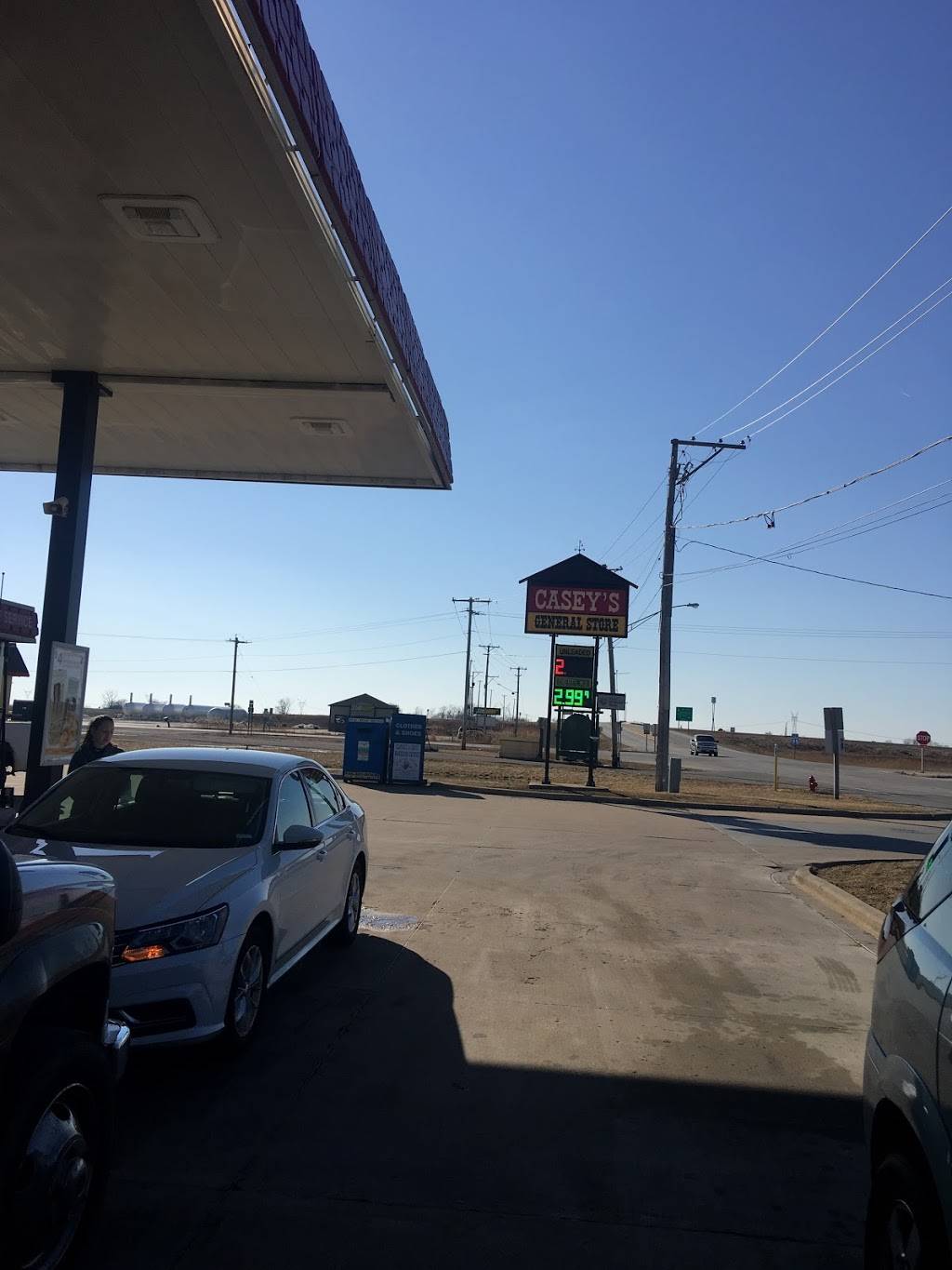 Caseys | restaurant | 426 W Main St, Gardner, IL 60424, USA | 8152378699 OR +1 815-237-8699