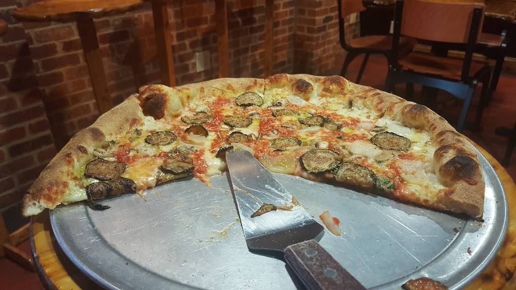 Ricca Brothers Brick Oven Pizzeria | restaurant | 104 Fairview Ave, Hammonton, NJ 08037, USA | 6097047070 OR +1 609-704-7070