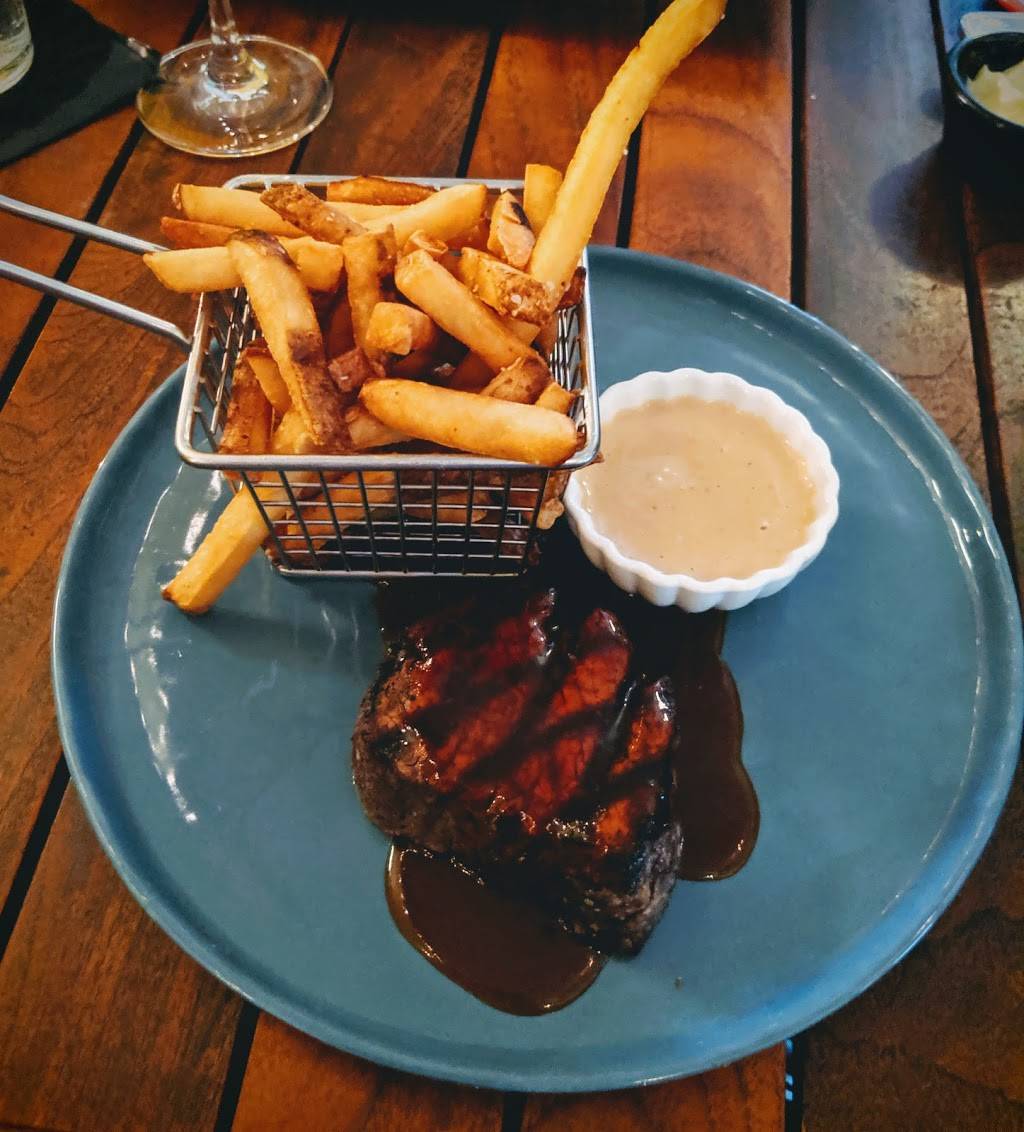 Fire And Wine | restaurant | 2950 9th St SW, Vero Beach, FL 32968, USA | 7727947587 OR +1 772-794-7587