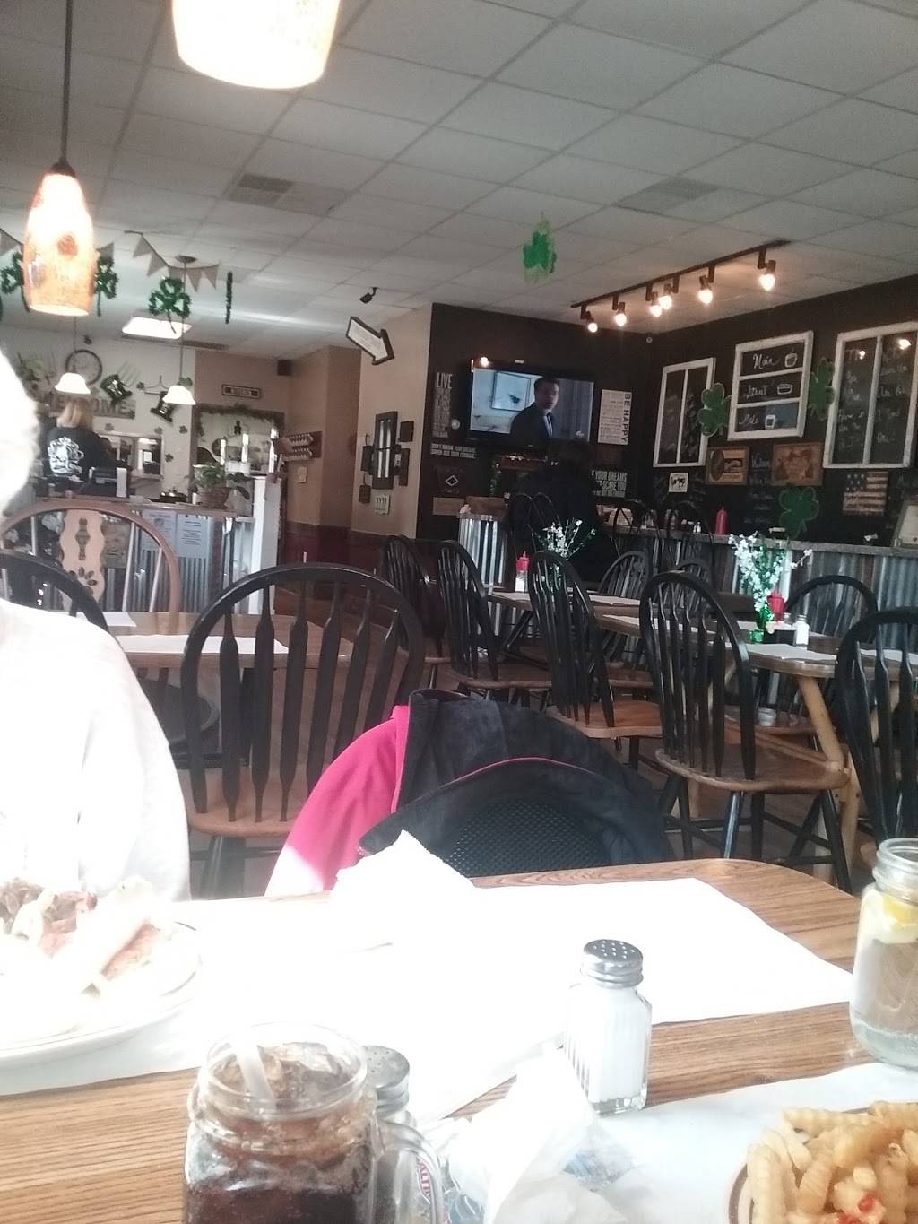 Main Street Cafe | restaurant | 29 Commerce St, Harrington, DE 19952, USA | 3023987800 OR +1 302-398-7800