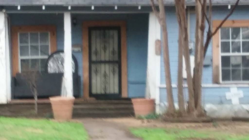 Good Luck Drive In | restaurant | 3210 S Lamar St, Dallas, TX 75215, USA | 2144217703 OR +1 214-421-7703