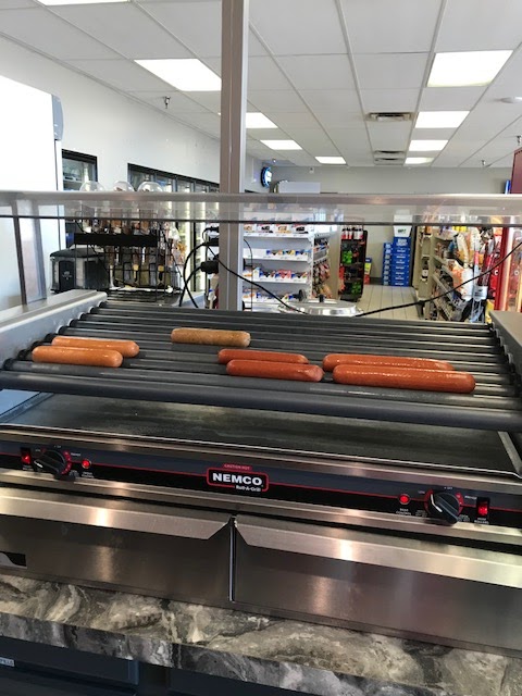 Yesway | restaurant | 1701 Iowa Ave E, Marshalltown, IA 50158, USA | 6417523500 OR +1 641-752-3500