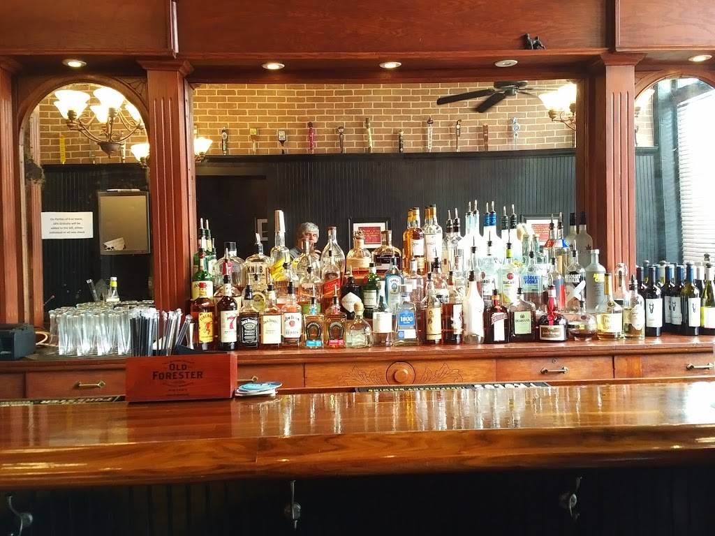 Mojos Bar & Grille | restaurant | 109 E Main St, Troy, OH 45373, USA | 9375529172 OR +1 937-552-9172