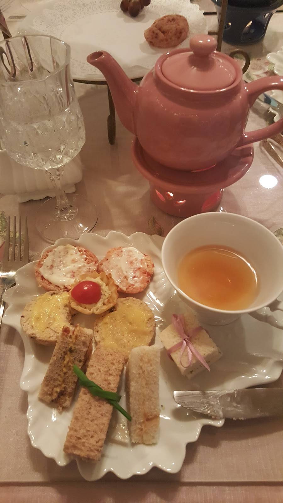 TranquilaTEA Tea Room and Gift Shop | cafe | 117 W Main St, Waynesboro, PA 17268, USA | 7177658327 OR +1 717-765-8327