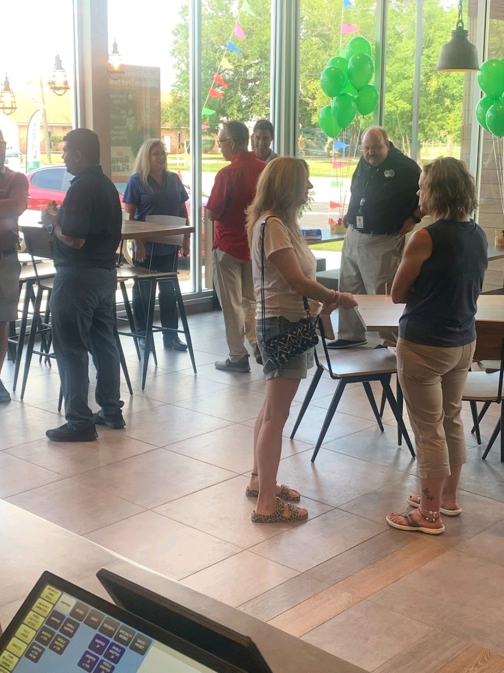 Burger King | restaurant | 560 FL-71, Wewahitchka, FL 32465, USA | 7722182838 OR +1 772-218-2838