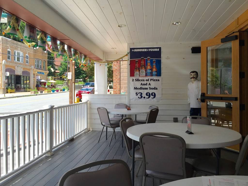 Charlies | restaurant | 77 N Main St, Liberty, NY 12754, USA | 8452929951 OR +1 845-292-9951