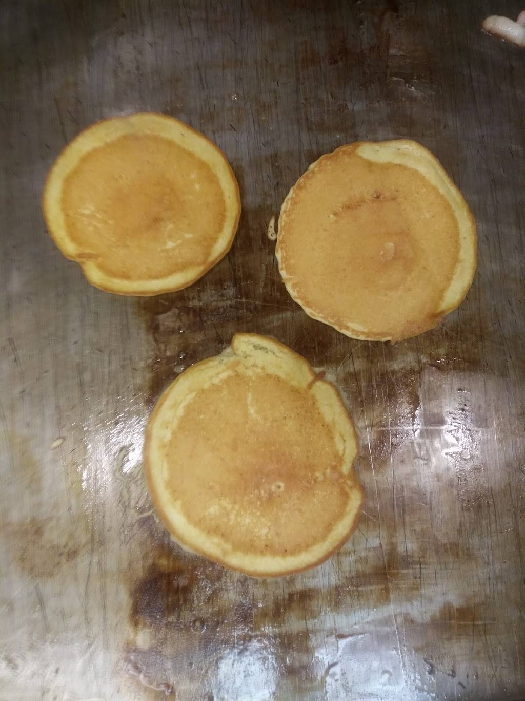 Dairy Queen | restaurant | 648 State St, New Albany, IN 47150, USA | 8129440247 OR +1 812-944-0247