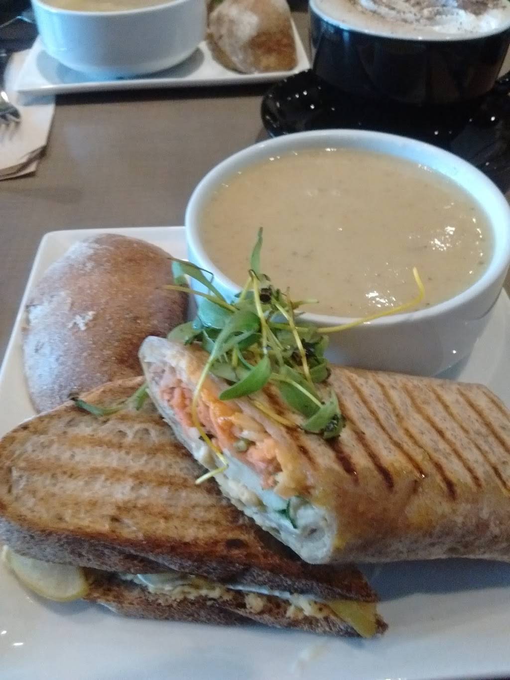 ES Café | cafe | 1365 Route des Rivières #110, Saint-Nicolas, QC G7A 2V6, Canada | 4188369324 OR +1 418-836-9324