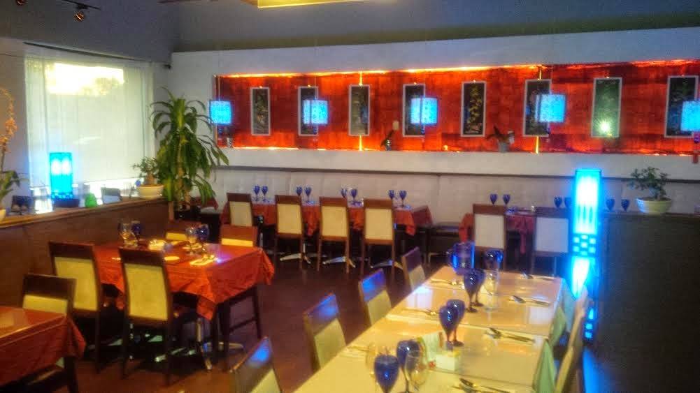Chez Minh | restaurant | 4721 Boulevard des Laurentides, Laval, QC H7K 3G4, Canada | 4509339368 OR +1 450-933-9368
