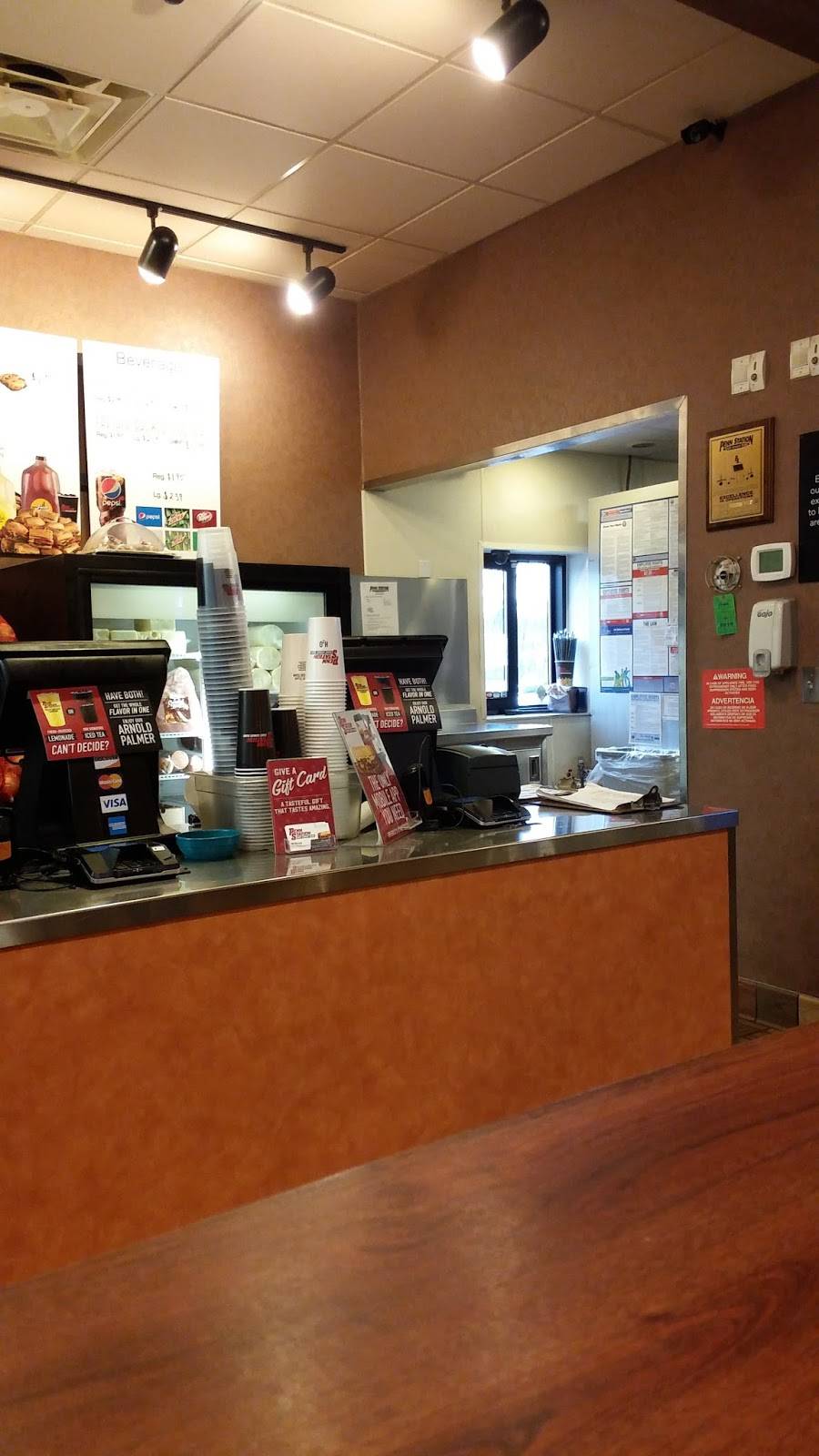 Penn Station East Coast Subs | meal takeaway | 8270 Beechmont Ave, Cincinnati, OH 45255, USA | 5134747366 OR +1 513-474-7366