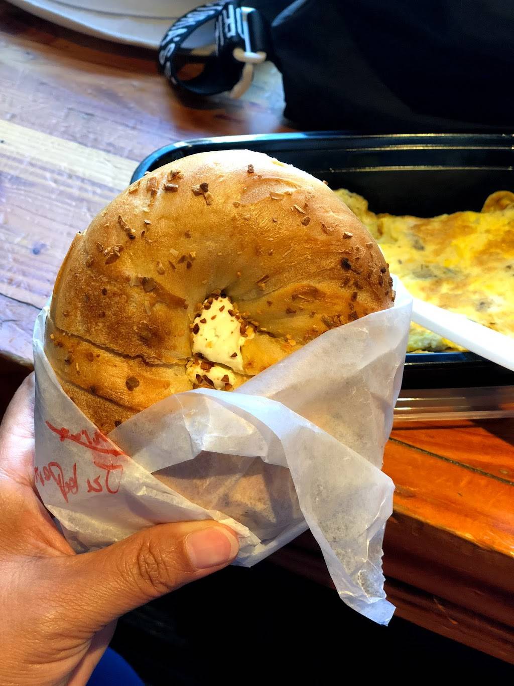 Chelsea Bagel & Cafe | bakery | 139 W 14th St, New York, NY 10011, USA | 2124622435 OR +1 212-462-2435