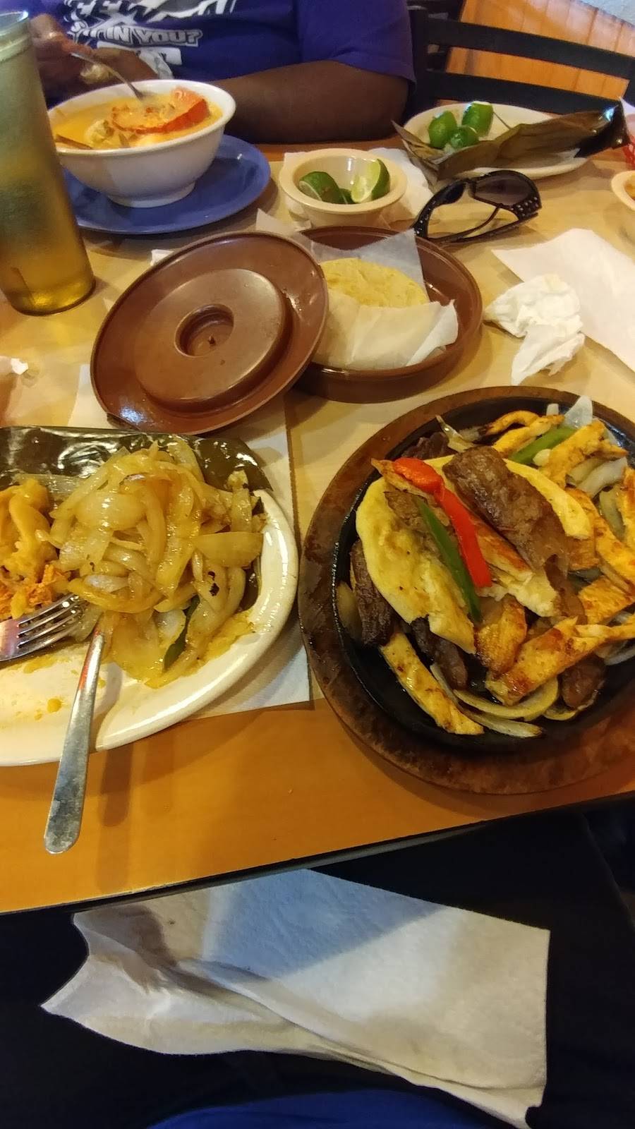 Market Latina | restaurant | 233 NE 28th St, Fort Worth, TX 76164, USA | 8176254400 OR +1 817-625-4400