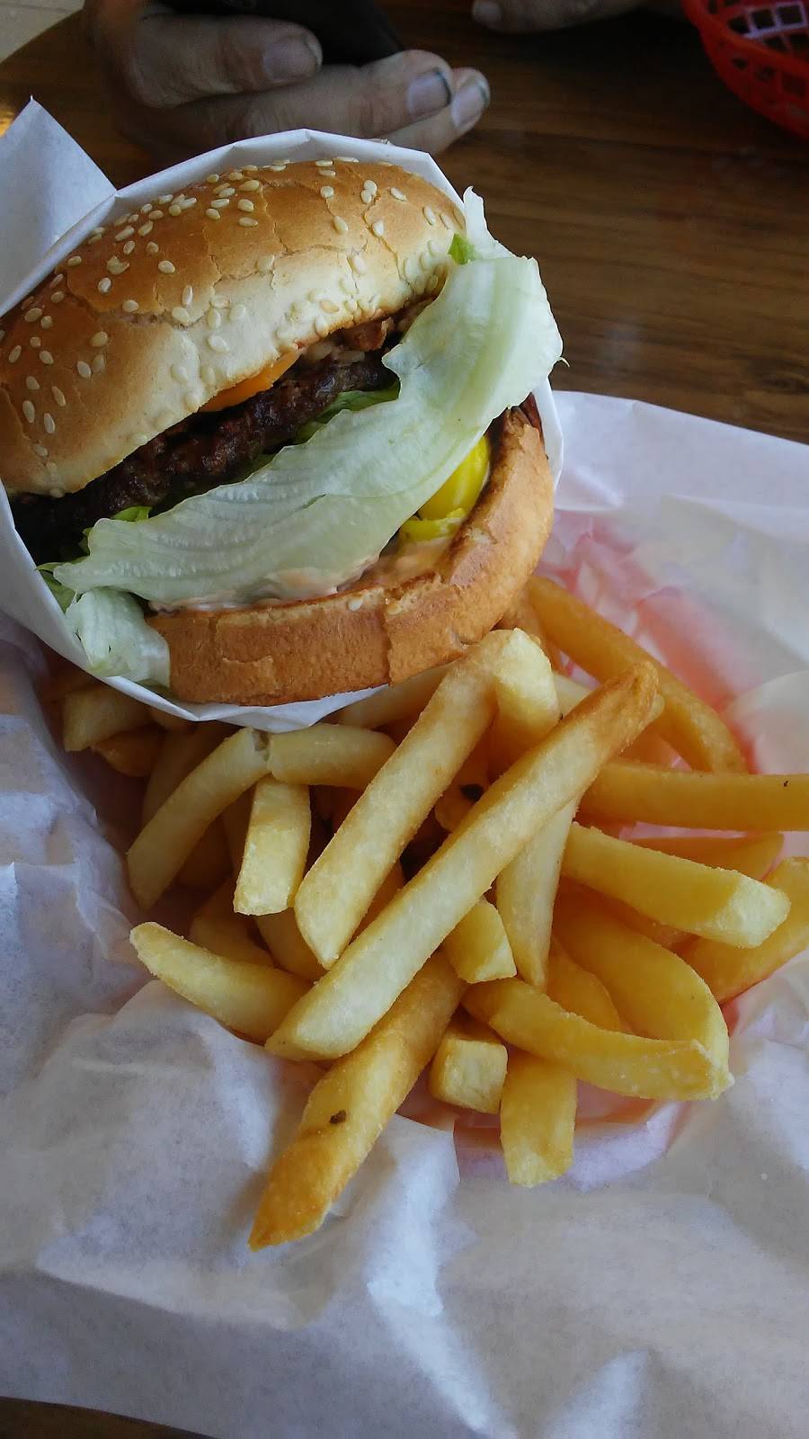 Johnnys Burgers | restaurant | 4825 La Sierra Ave, Riverside, CA 92505, USA | 9516881000 OR +1 951-688-1000