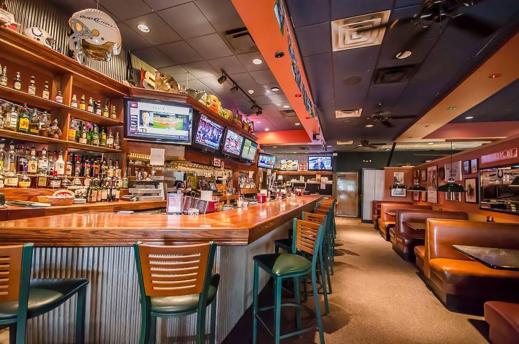 Tuckers American Favorites | restaurant | 2441 State St #6, New Albany, IN 47150, USA | 8129449999 OR +1 812-944-9999