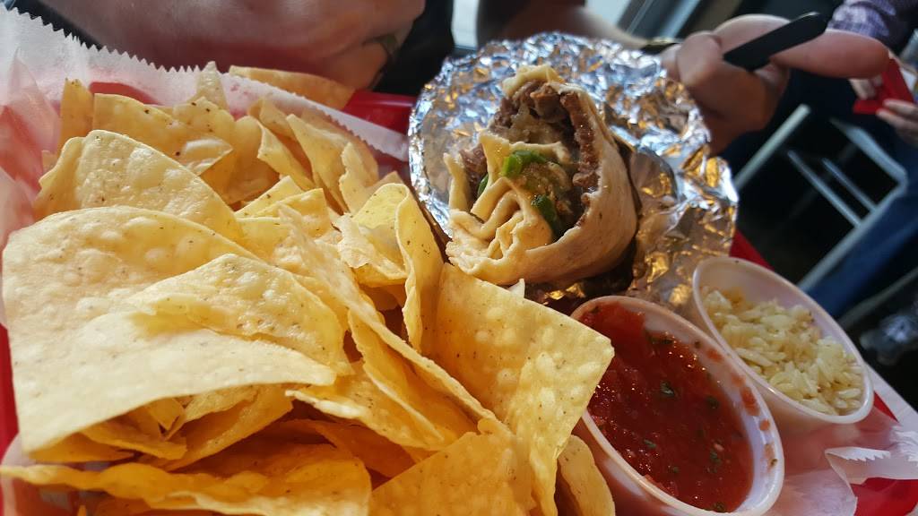 Taco Mama - Twickenham Square | restaurant | 301 Pelham Ave SW, Huntsville, AL 35801, USA | 2565196262 OR +1 256-519-6262