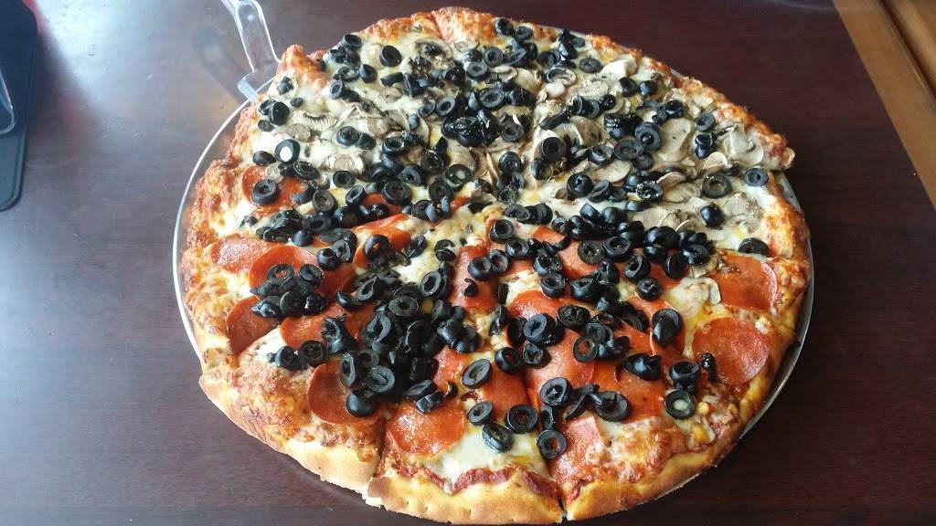 Pinkys Pizza & Pub | restaurant | 2085 N Broadway, Walnut Creek, CA 94596, USA | 9259395000 OR +1 925-939-5000