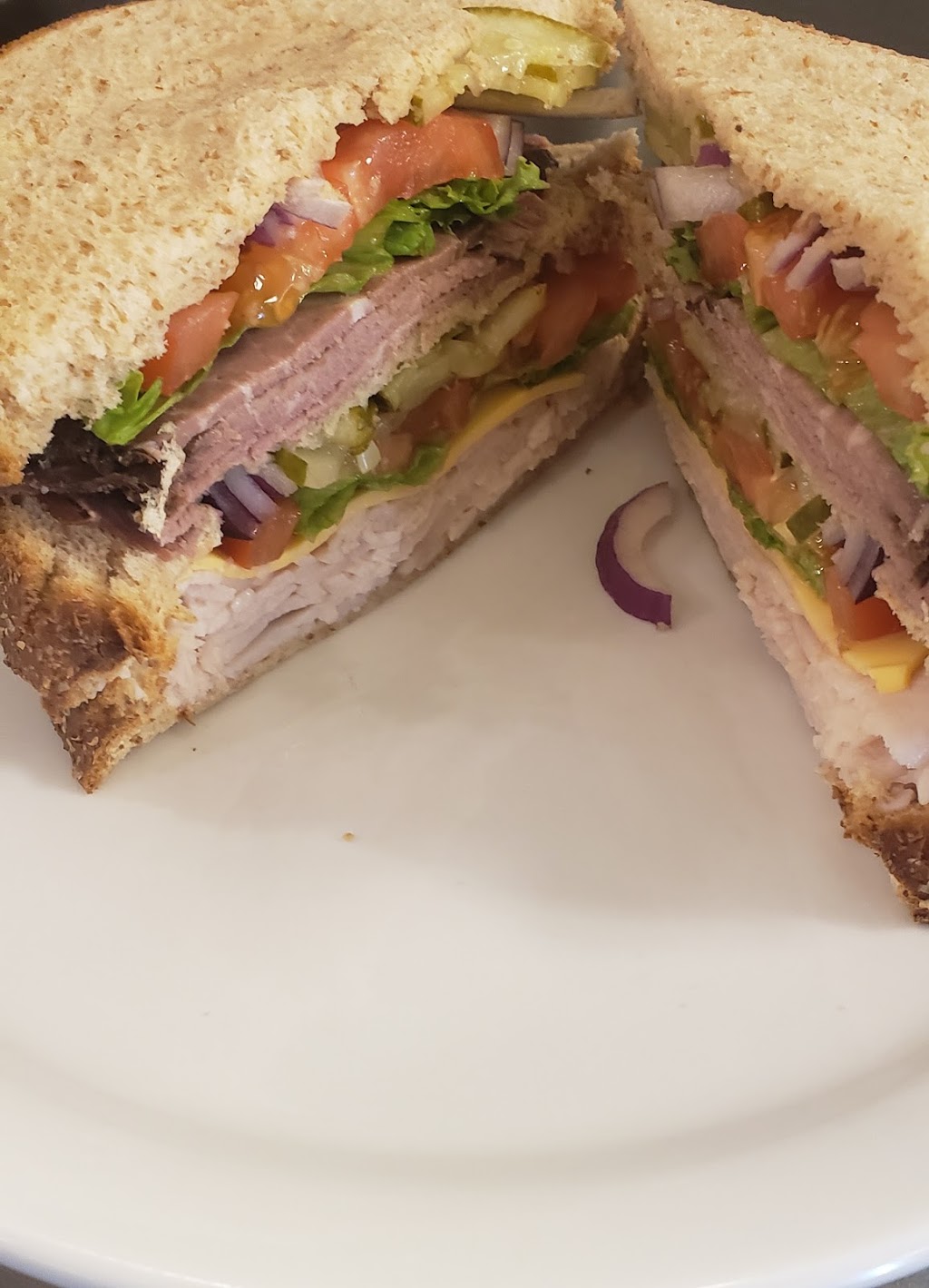 Erics Dehi & Grill | restaurant | 8759 Winton Rd, Cincinnati, OH 45231, USA | 5137285424 OR +1 513-728-5424