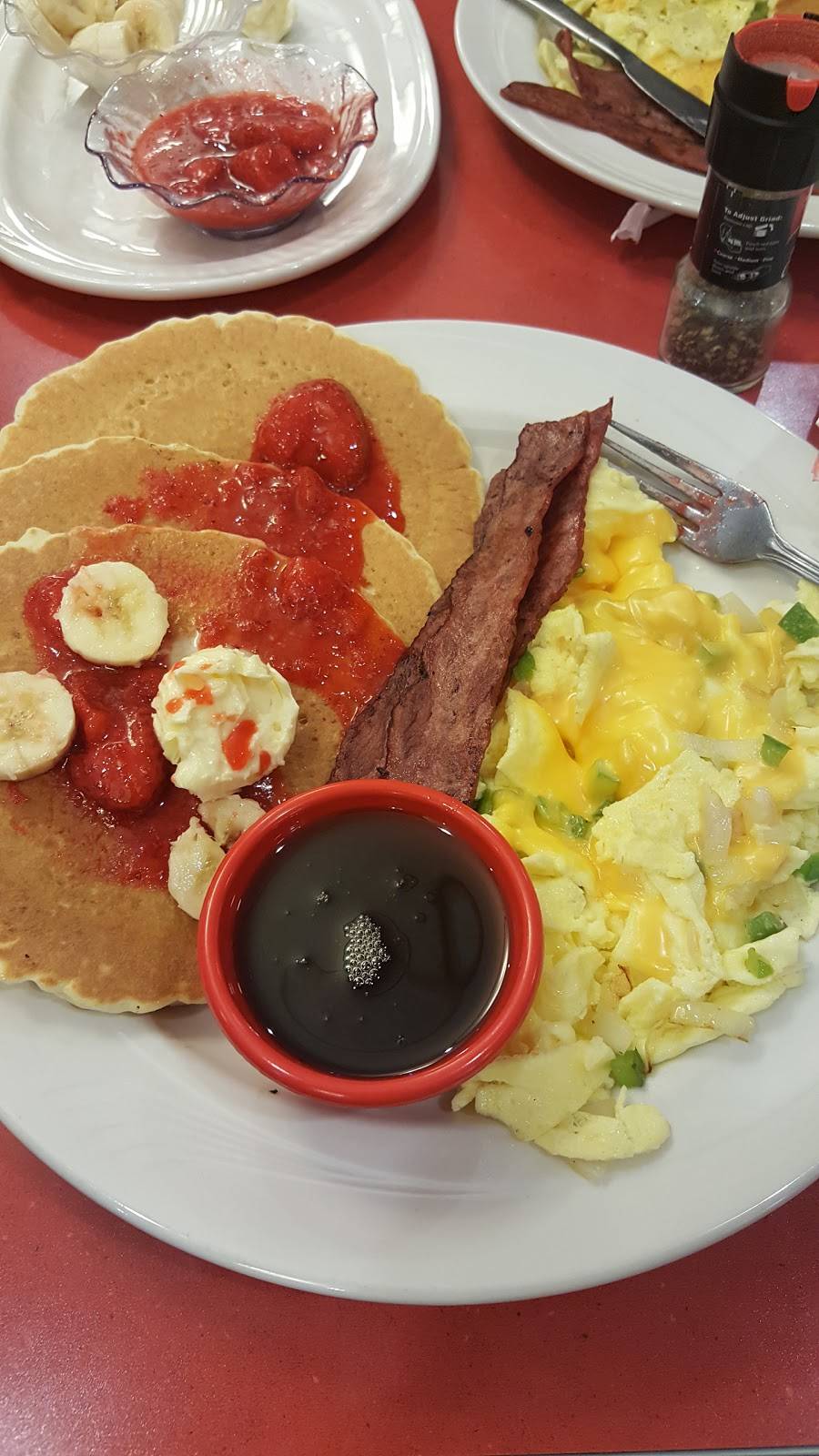 Friendlys | restaurant | 350 Dove Run Centre Dr, Middletown, DE 19709, USA | 3023765811 OR +1 302-376-5811