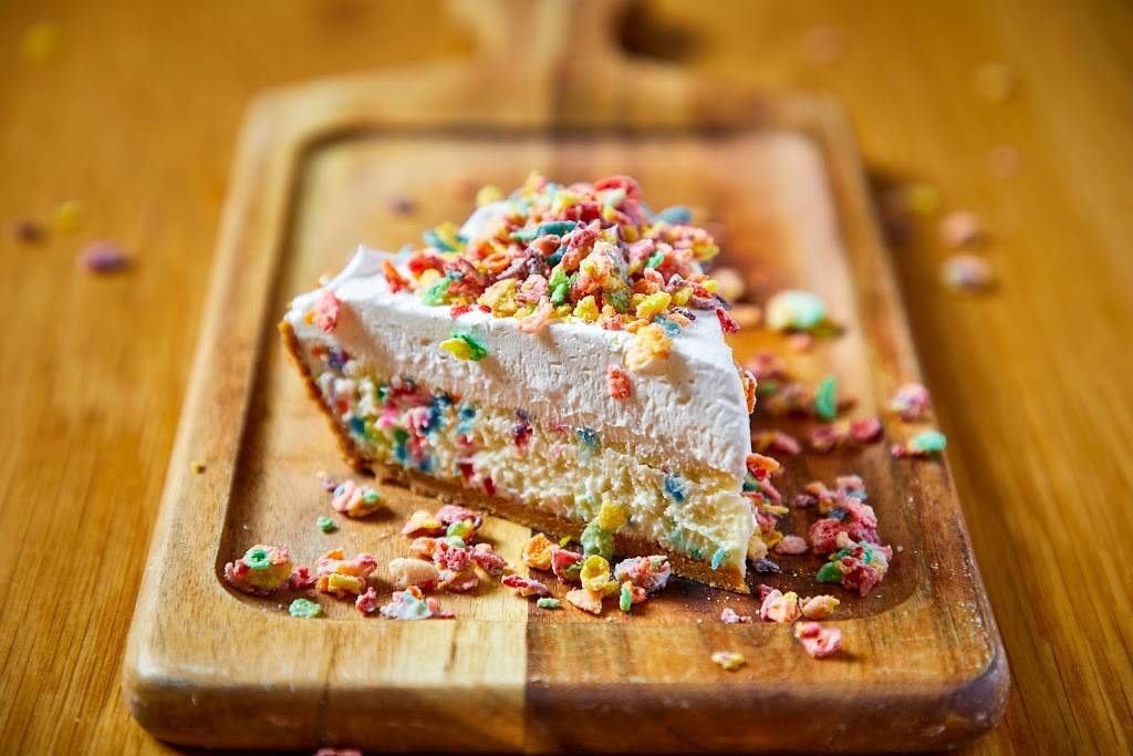 Roots Handmade Pizza | restaurant | 1924 W Chicago Ave, Chicago, IL 60622, USA | 7736454949 OR +1 773-645-4949