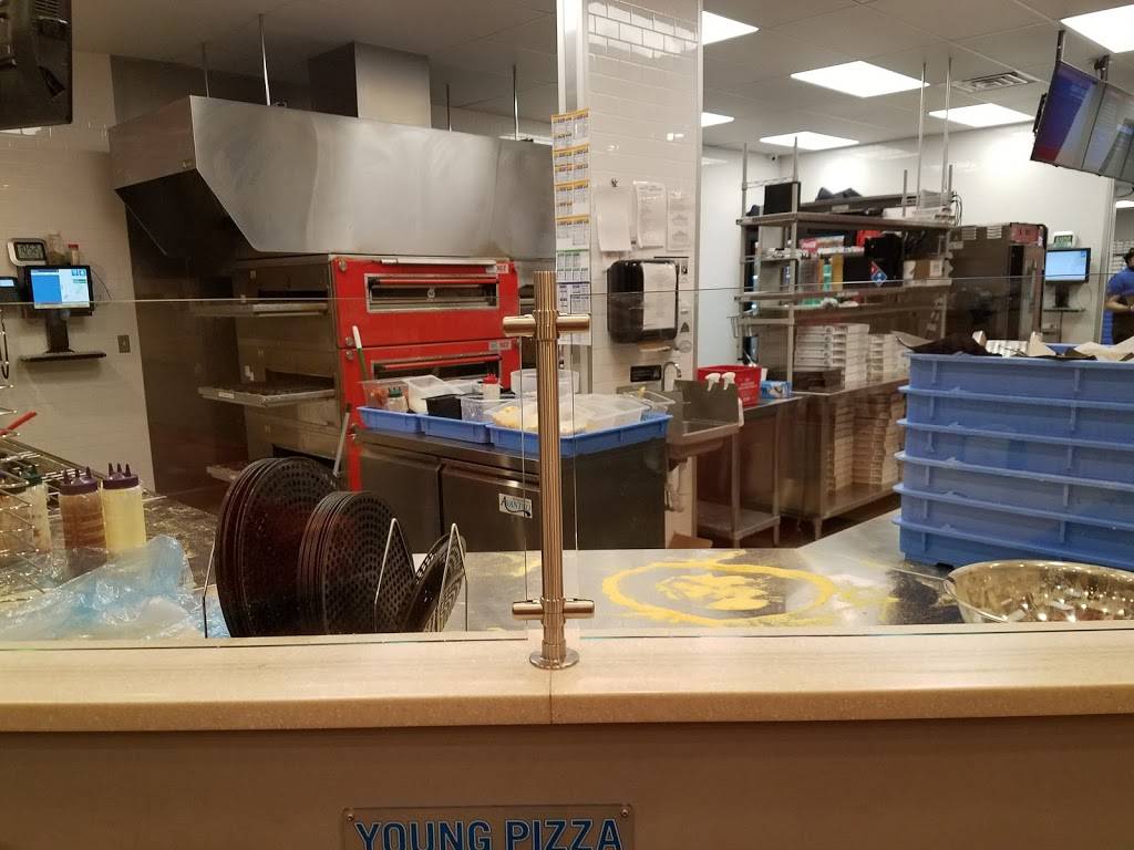 Dominos Pizza | meal delivery | 1009 W Wisconsin St, Sparta, WI 54656, USA | 6082693333 OR +1 608-269-3333