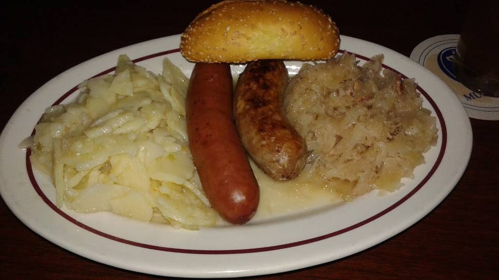 Gottscheer Hall | restaurant | 657 Fairview Ave, Ridgewood, NY 11385, USA | 7183663030 OR +1 718-366-3030