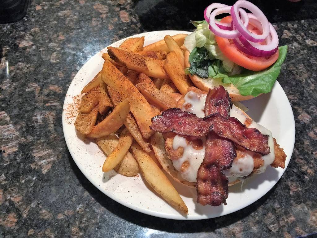 Kavans Tavern Burger Bar | restaurant | 28970 Hayes Rd, Roseville, MI 48066, USA | 5867763500 OR +1 586-776-3500