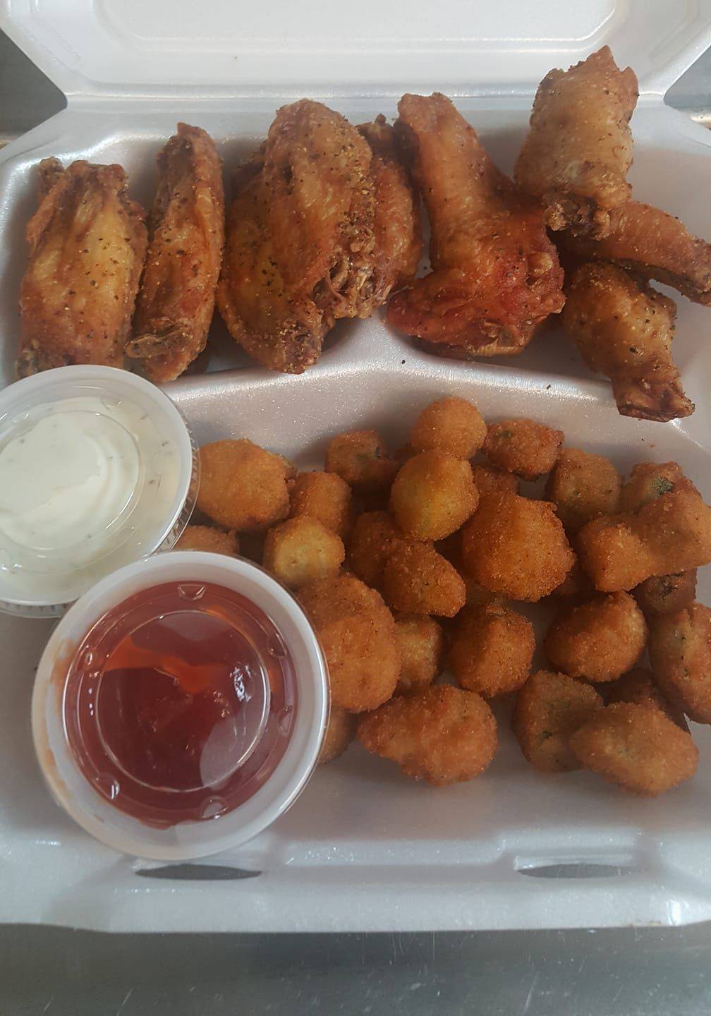 WJs Hot Chicken-N-Fish | restaurant | 201 W Broadway St, Johnsonville, SC 29555, USA | 8434834006 OR +1 843-483-4006
