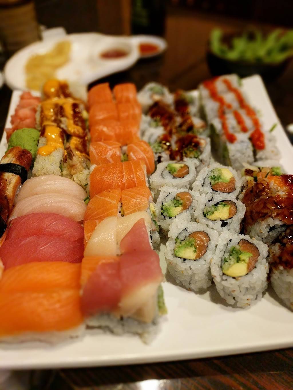 Umami Sushi | restaurant | 4626 N Cumberland Ave, Chicago, IL 60656, USA | 7735899928 OR +1 773-589-9928