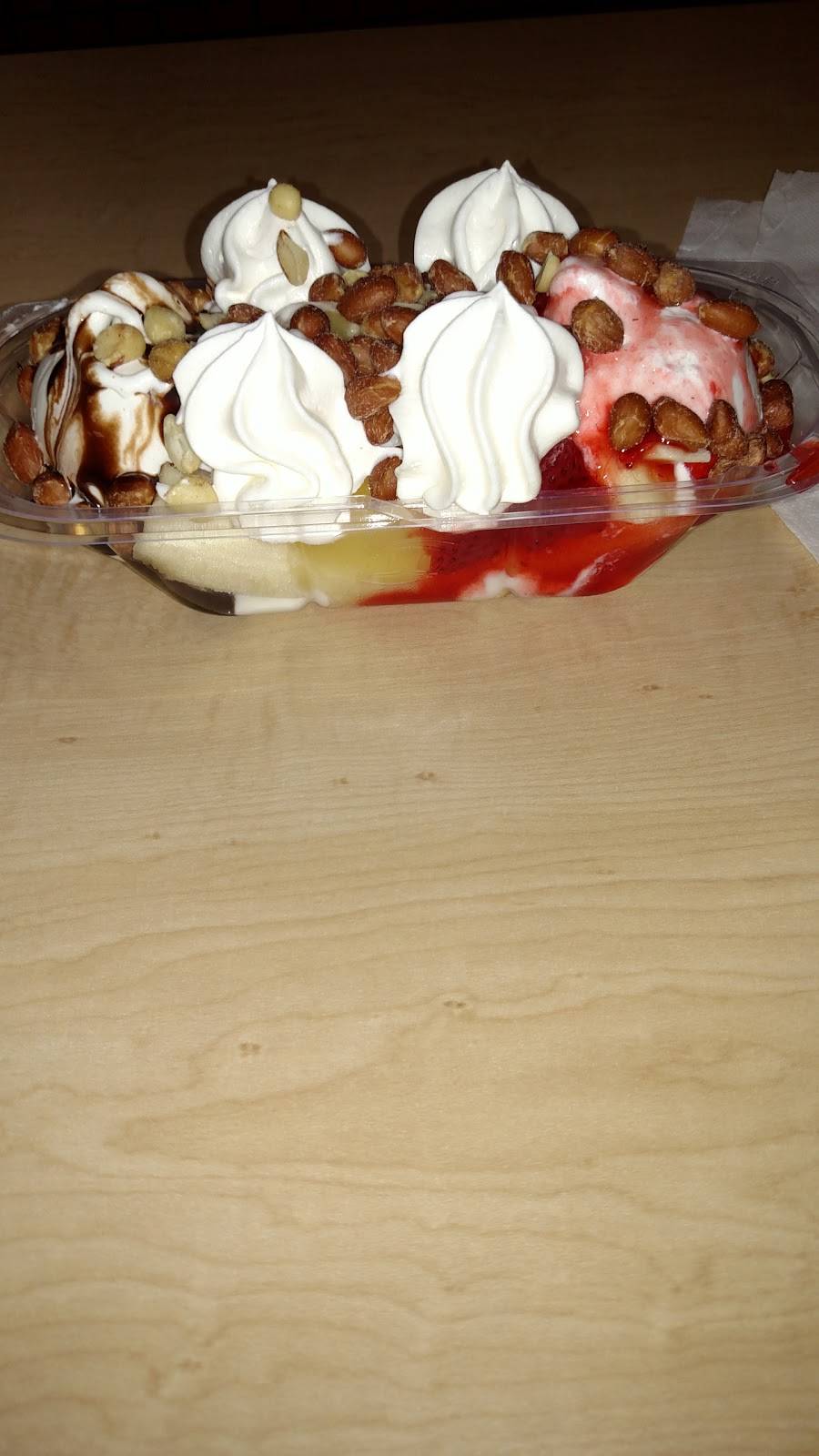 Dairy Queen Grill & Chill | restaurant | 1180 Canton Rd NW, Carrollton, OH 44615, USA | 3306279792 OR +1 330-627-9792