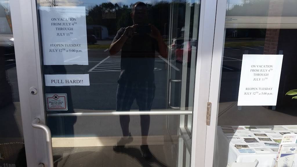 Mirabelles Italian Restaurant | restaurant | 50 Waterbury Rd # H, Prospect, CT 06712, USA | 2037585525 OR +1 203-758-5525