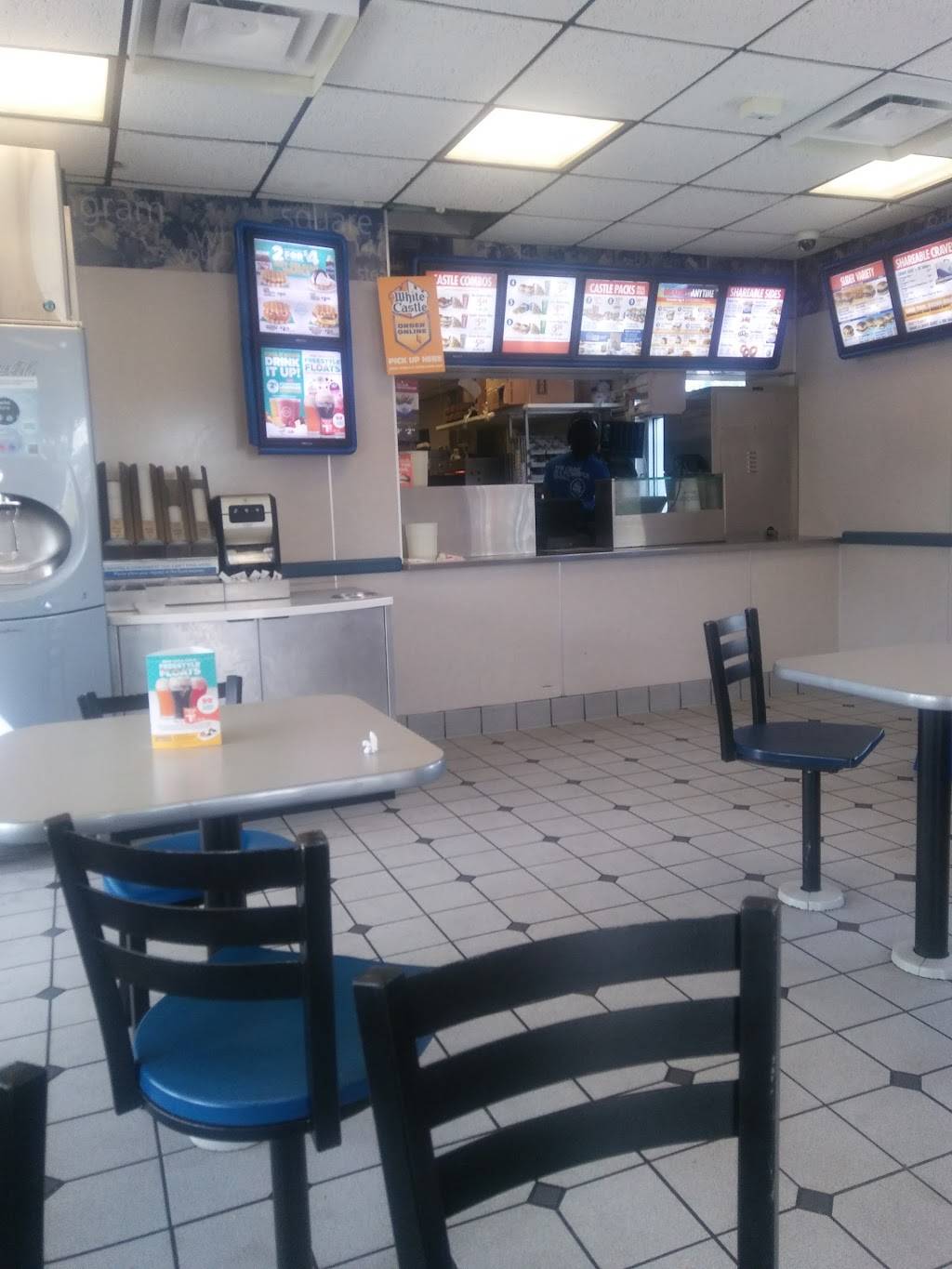 White Castle | restaurant | 11120 New Halls Ferry Road, Florissant, MO 63033, USA | 3148311666 OR +1 314-831-1666