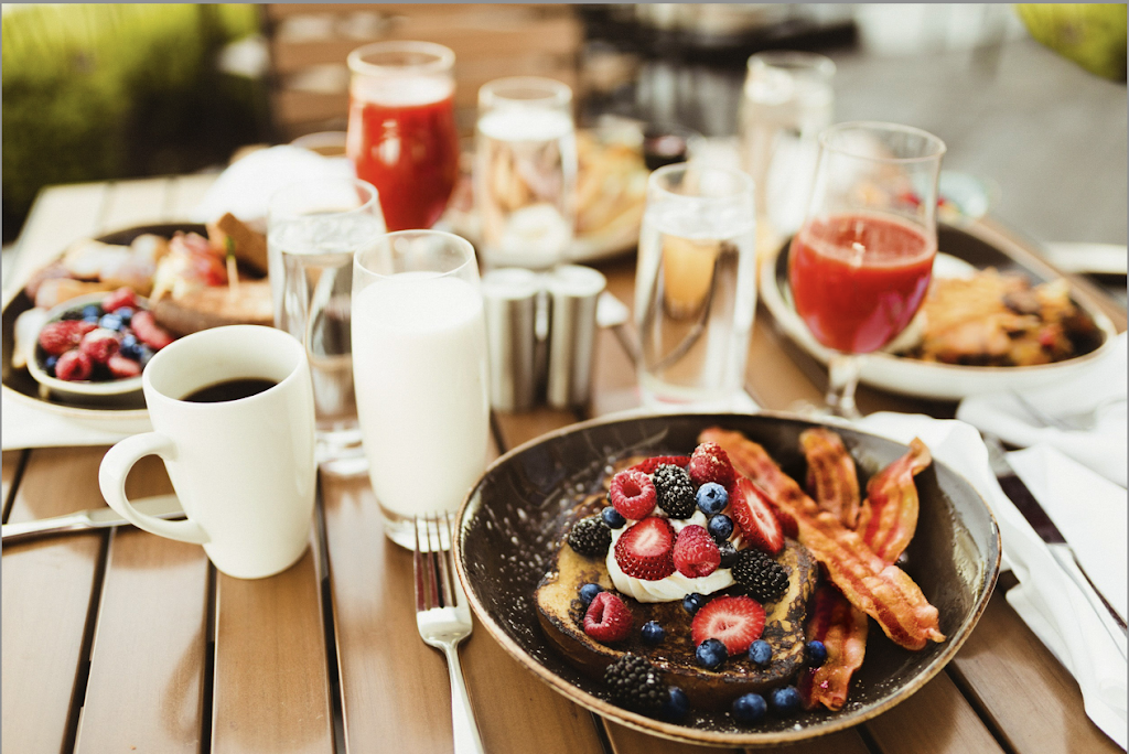 Beacon Hills in Aksarben Village | restaurant | 6750 Mercy Rd, Omaha, NE 68106, USA | 4029333115 OR +1 402-933-3115