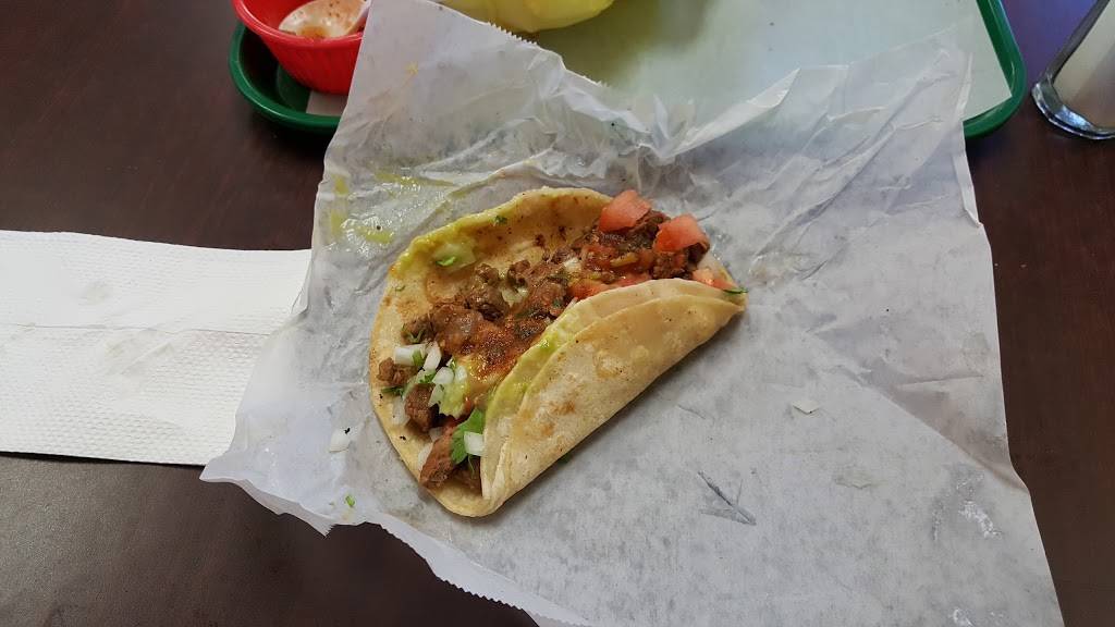 Little Caboose Taco Shop | restaurant | 2333 W Ball Rd, Anaheim, CA 92804, USA | 7147800162 OR +1 714-780-0162