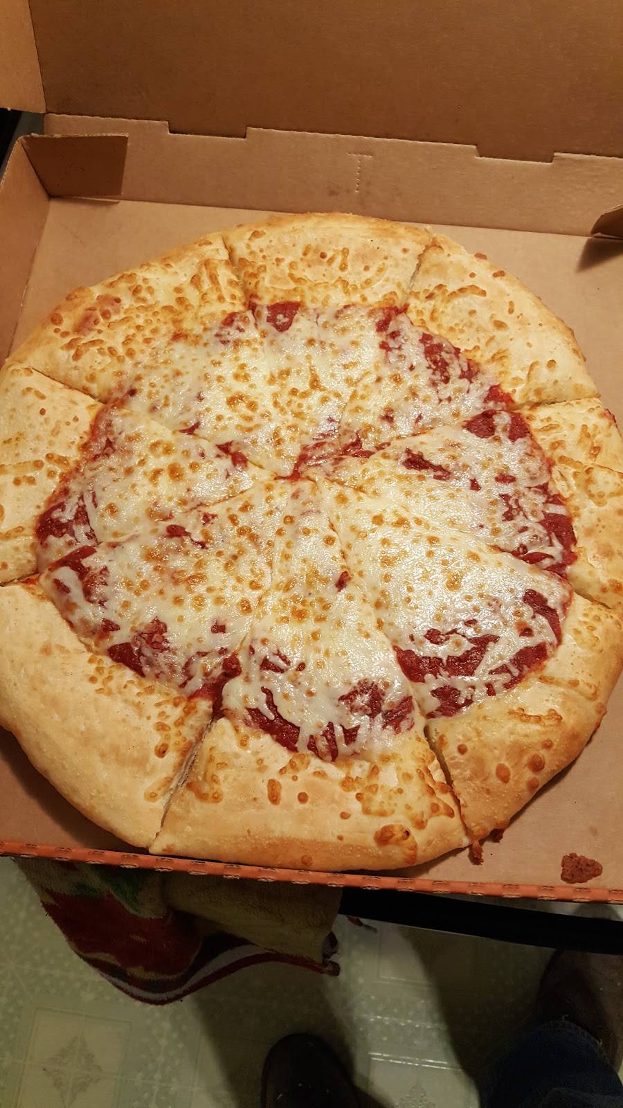 Little Caesars Pizza | meal takeaway | 511 N Royal Ave, Front Royal, VA 22630, USA | 5406354445 OR +1 540-635-4445