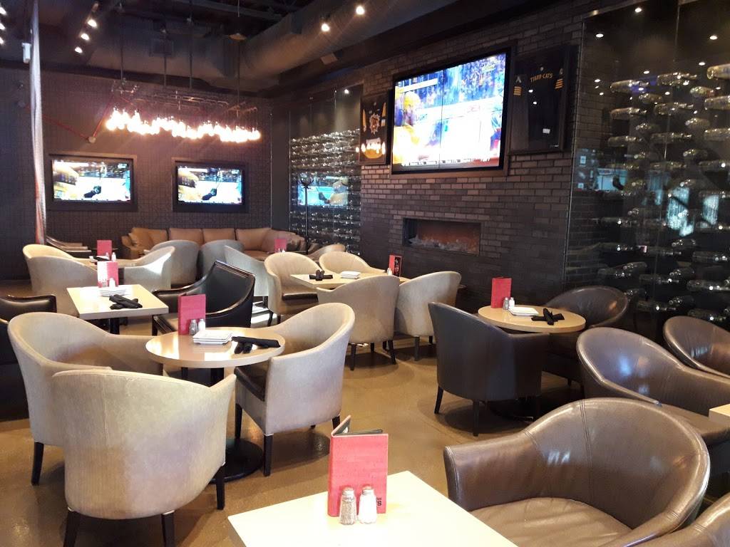 Shoeless Joes Sports Grill | restaurant | 1183 Upper James St, Hamilton, ON L9C 3B2, Canada | 9053835637 OR +1 905-383-5637