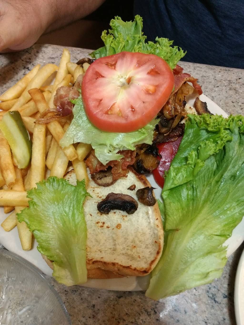 Dietz Stadium Diner | restaurant | 127 N Front St, Kingston, NY 12401, USA | 8453315321 OR +1 845-331-5321