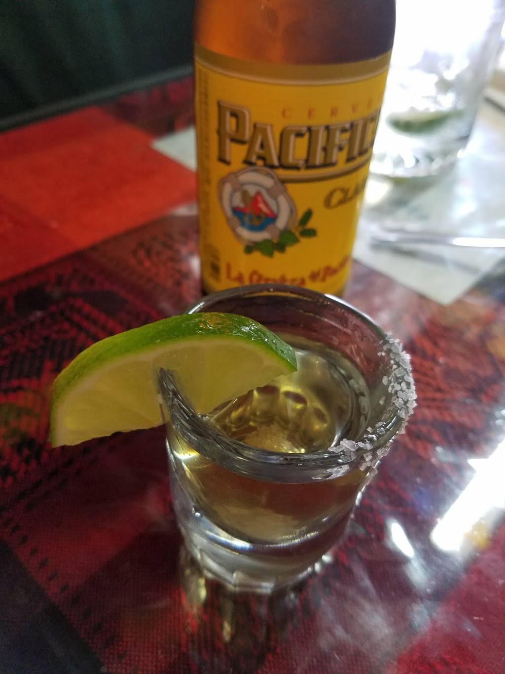 El Tequila Family Mexican | restaurant | 809 1st St SE, New Prague, MN 56071, USA | 9527587602 OR +1 952-758-7602