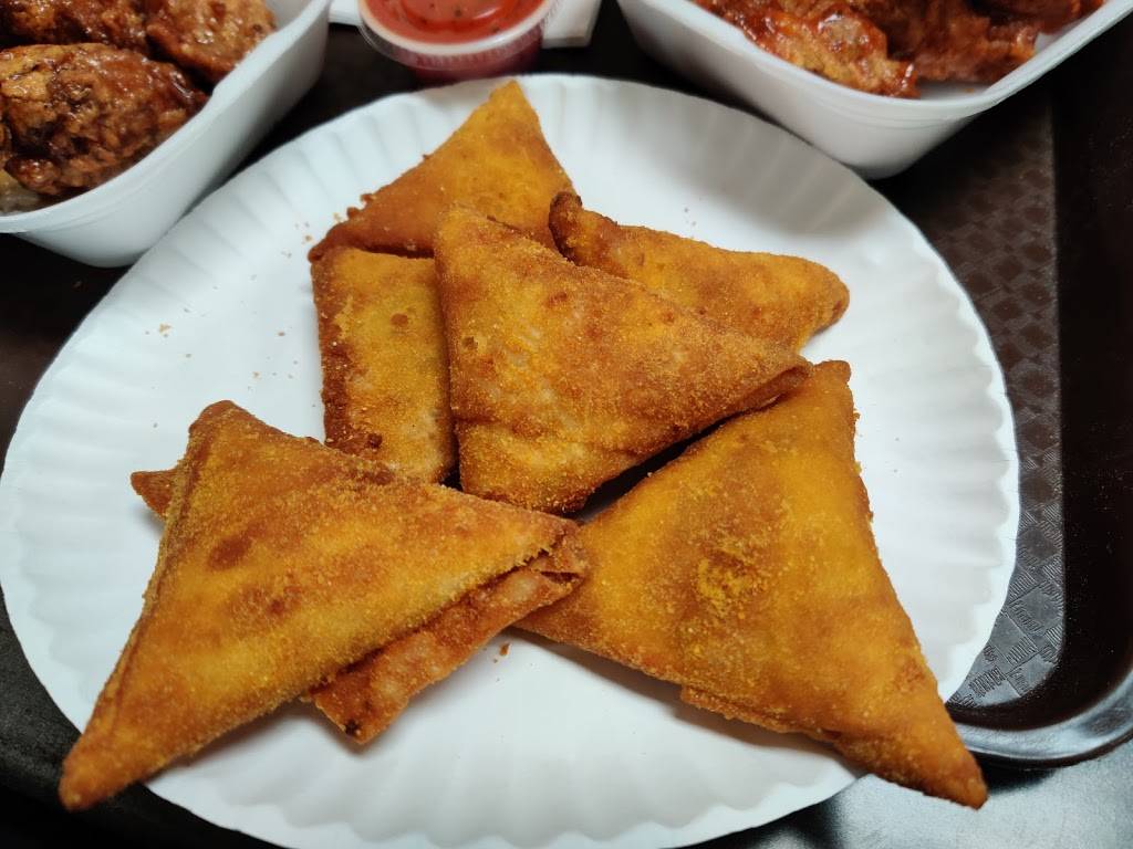 Samosa Corner Pizza and Wings | restaurant | 3-215 Beverly St, Cambridge, ON N1R 3Z9, Canada | 5196210333 OR +1 519-621-0333
