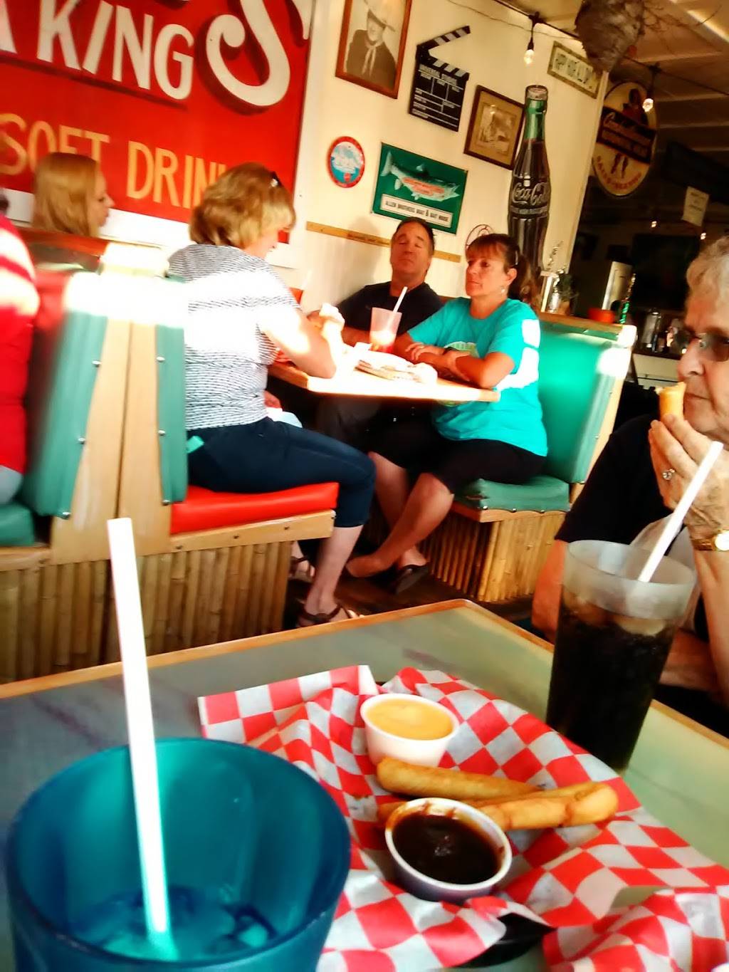 Brownys Pizza King | restaurant | 354 W Main St, Rossville, IN 46065, USA | 7653793382 OR +1 765-379-3382