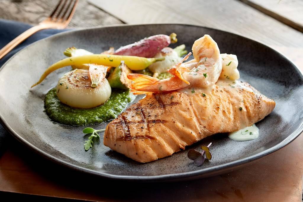 McCormick & Schmicks Seafood & Steaks | restaurant | 4335 Barclay Downs Dr, Charlotte, NC 28209, USA | 7044425522 OR +1 704-442-5522