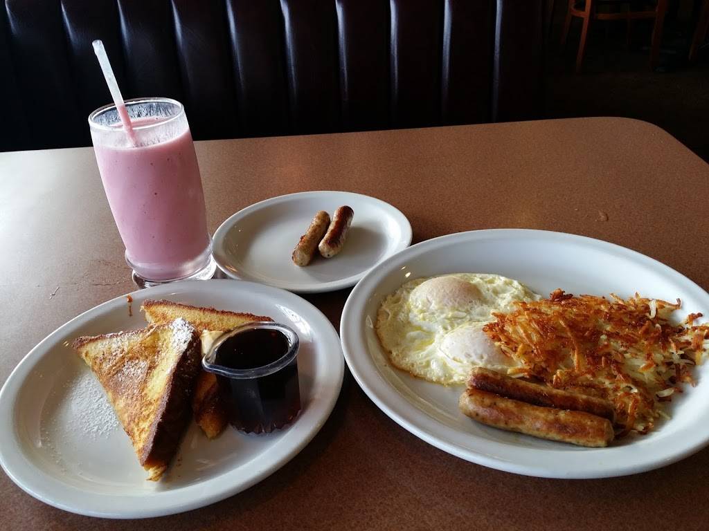 Dennys | restaurant | 2511 N Ventura Rd, Port Hueneme, CA 93041, USA | 8059851727 OR +1 805-985-1727