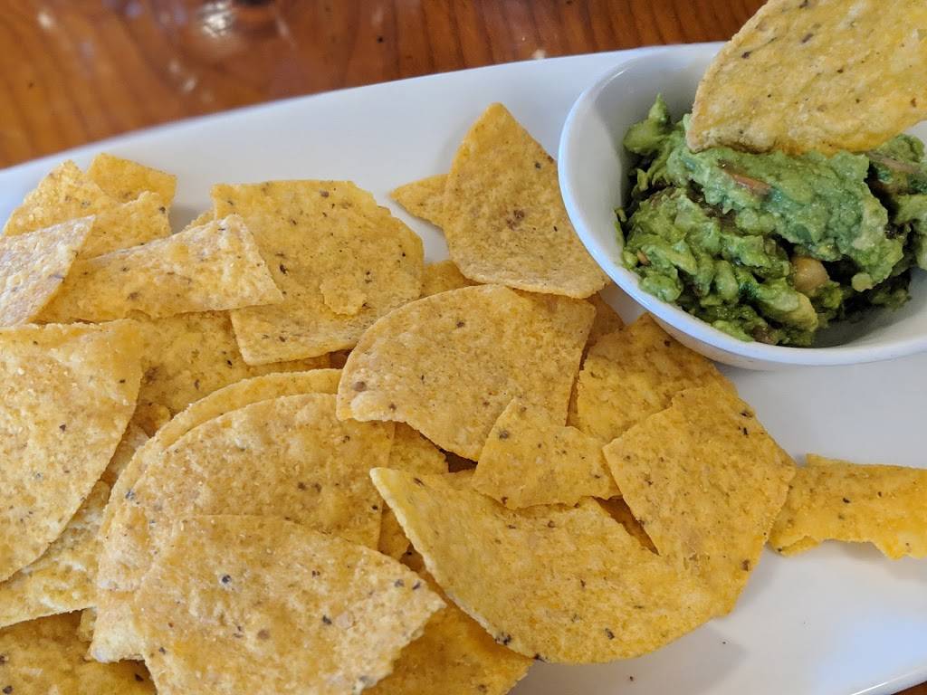 Noahs | restaurant | 113 Water St, Stonington, CT 06378, USA | 8605353925 OR +1 860-535-3925