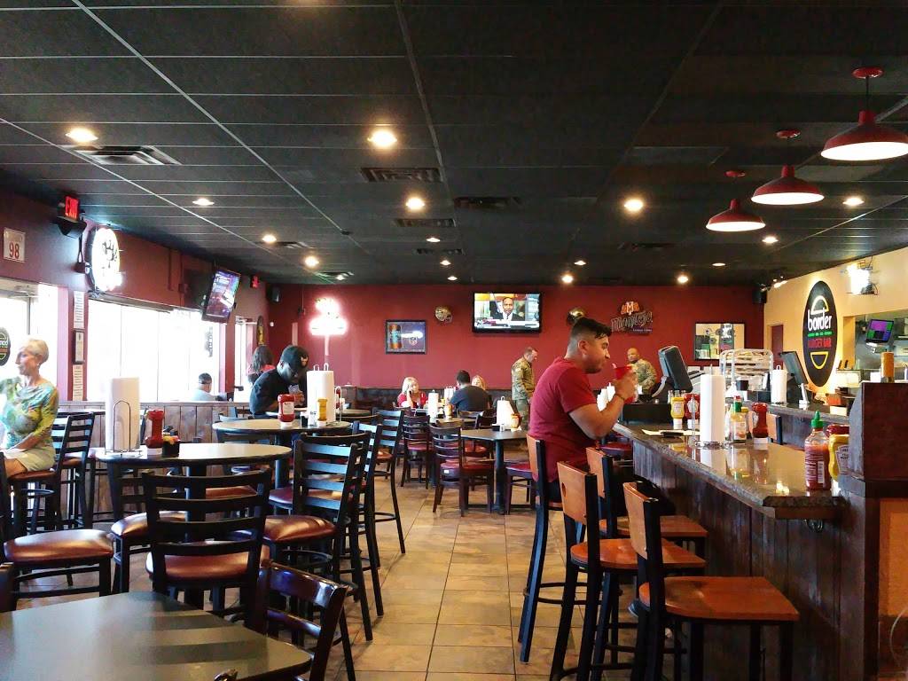 Border Burger Bar | restaurant | 3329 Fort Blvd, El Paso, TX 79930, USA | 9155622867 OR +1 915-562-2867