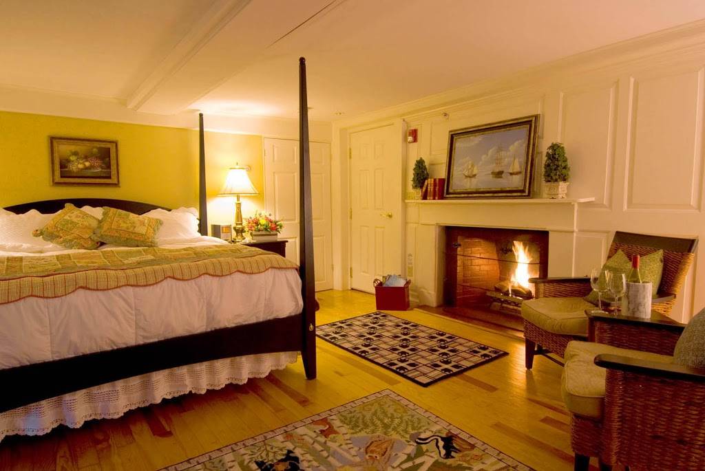 York Harbor Inn | restaurant | 480 York St, York Harbor, ME 03911, USA | 2073635119 OR +1 207-363-5119