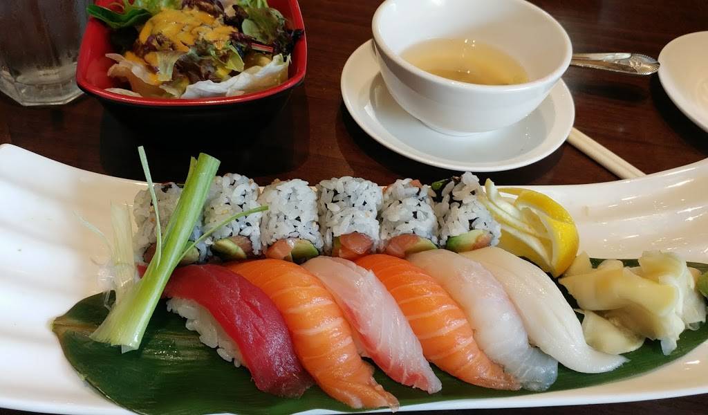 Fan Bistro | restaurant | 4175 Town Center Way, Livingston, NJ 07039, USA | 9737588108 OR +1 973-758-8108