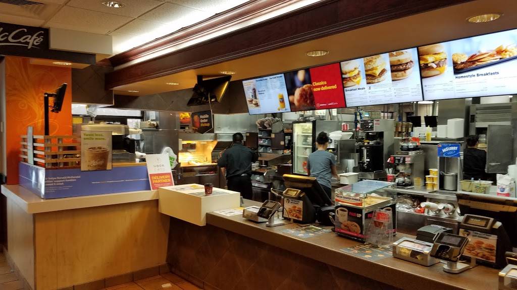 McDonalds | cafe | 18695 W Bluemound Rd, Brookfield, WI 53045, USA | 2627979977 OR +1 262-797-9977