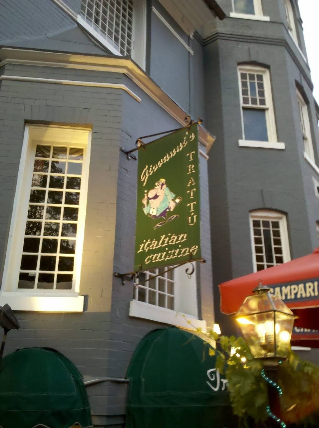 Giovannis Trattu | restaurant | 1823 Jefferson Pl NW, Washington, DC 20036, USA | 2024524960 OR +1 202-452-4960