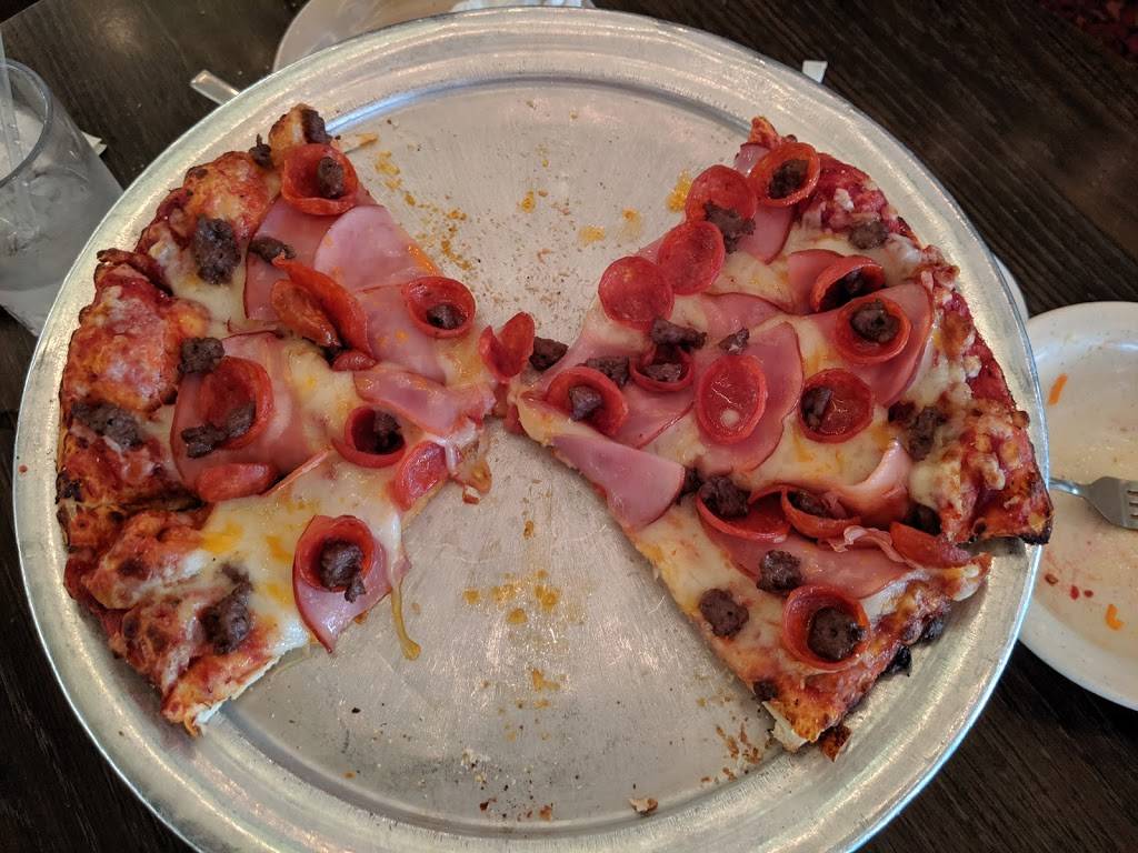 Fargos Pizza | restaurant | 2910 E Platte Ave, Colorado Springs, CO 80909, USA | 7194735540 OR +1 719-473-5540