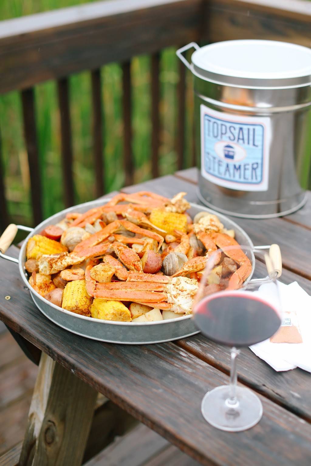 Topsail Steamer | restaurant | 303 S Topsail Dr, Surf City, NC 28445, USA | 9103282645 OR +1 910-328-2645